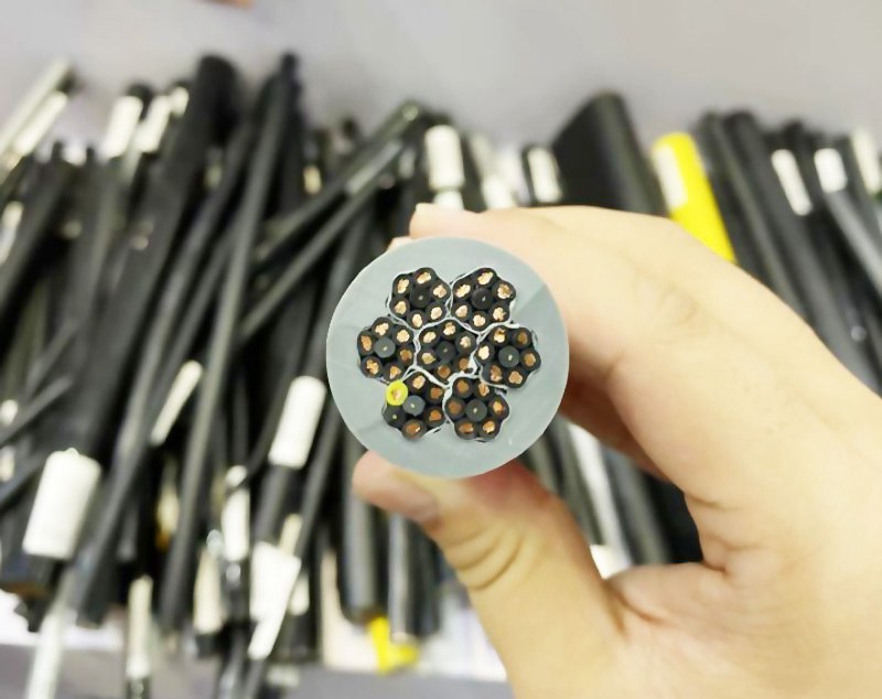 金联宇拖链电缆